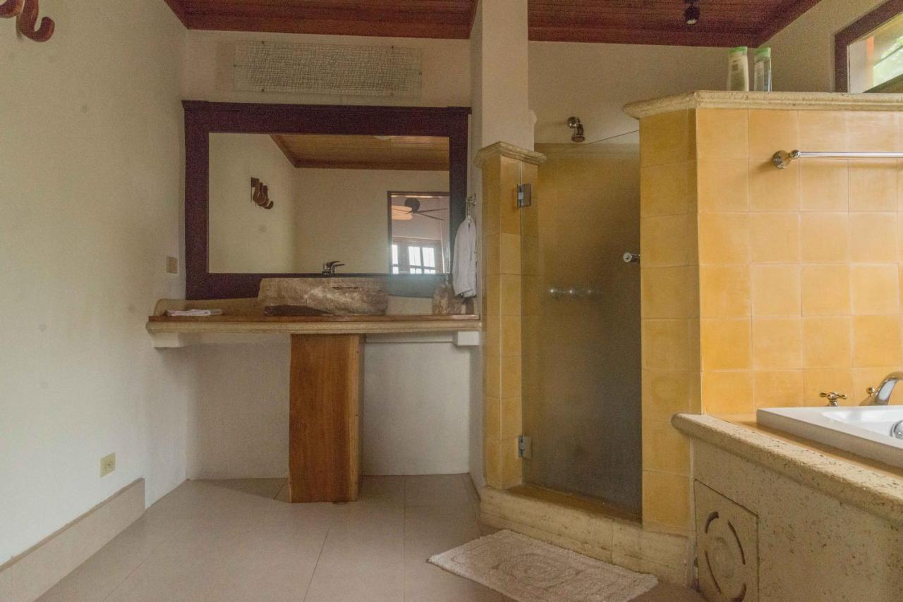 Luna Inn B&B Ciudad Cariari Екстериор снимка