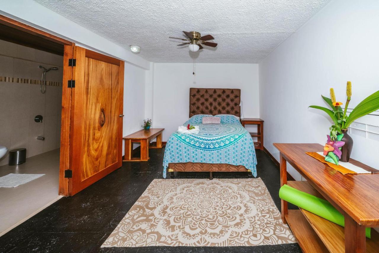 Luna Inn B&B Ciudad Cariari Екстериор снимка